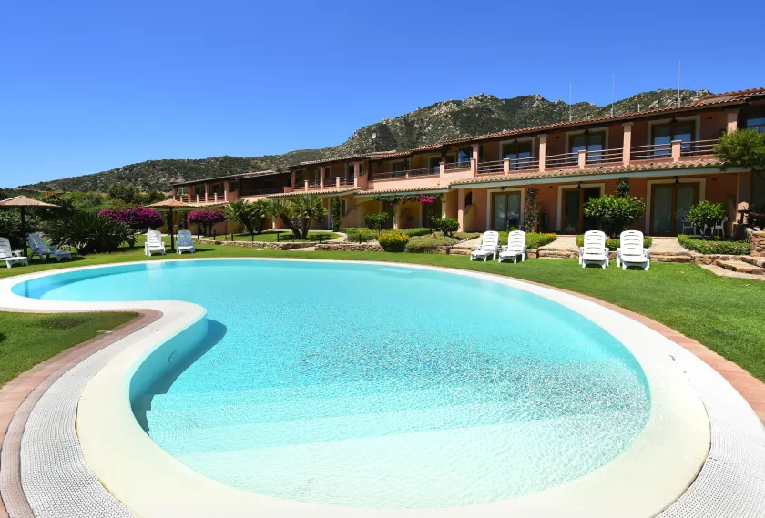 Hotel Su Giganti - Image 1