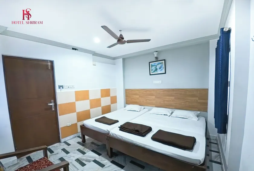 Hotel Shriram - Room