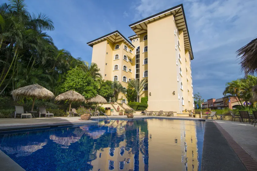 Apartotel & Suites Villas del Rio - Image 1