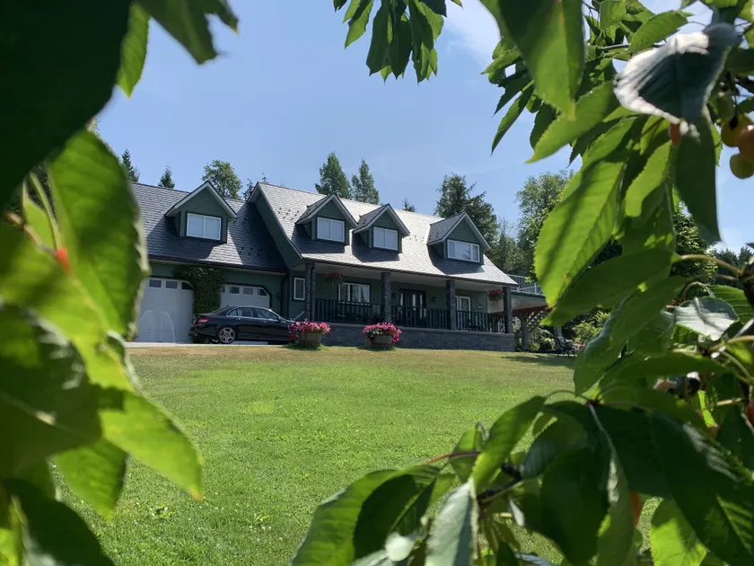 Remo Ridge Bed N Breakfast - Image 1
