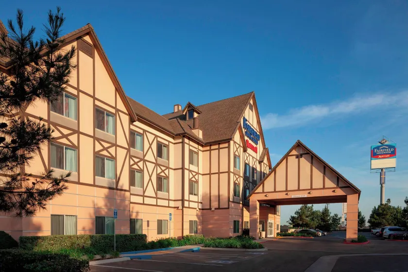 Fairfield Inn & Suites by Marriott Selma Kingsburg - Image 1