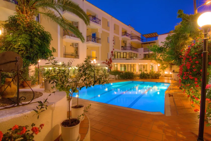 Fortezza Hotel - Image 1