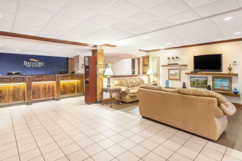 Baymont by Wyndham London KY - Hall