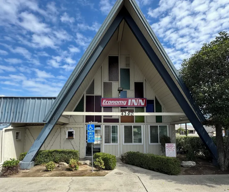 Economy Inn Fresno Yosemite '''NEWLY REMODELED''' - Image 1