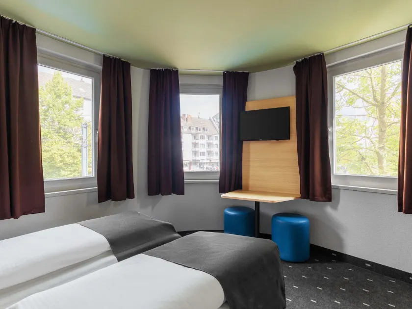 B&B Hotel Düsseldorf City-Süd - Image 1