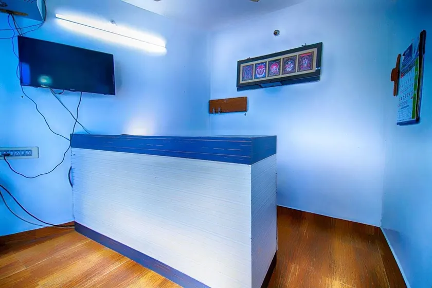 Bluebell Holiday Inn - Reception