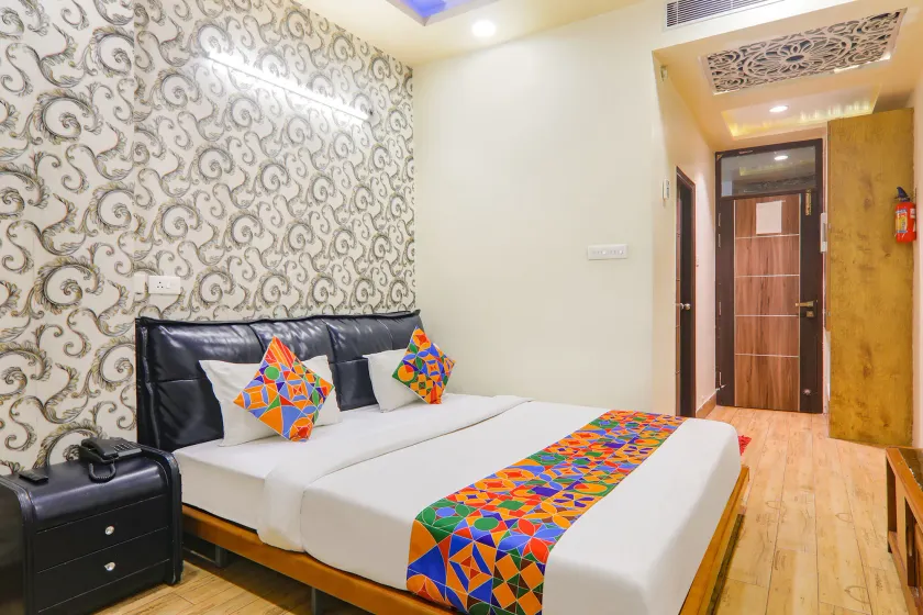 Hotel Shree Pushpraj by MNG - Image 1