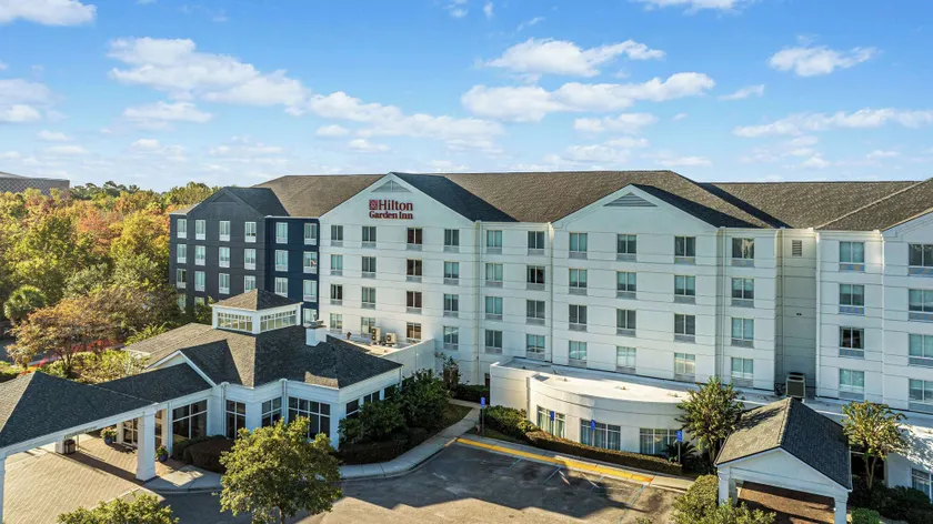 Hilton Garden Inn Charleston Airport - Image 1
