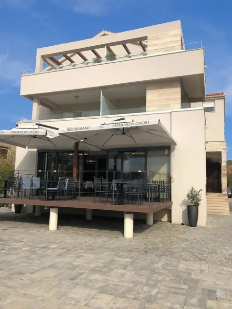 Rooms & Restaurant Matanovi Dvori - Image 1