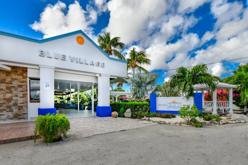 Aruba Blue Village Hotel and Apartments - Image 1