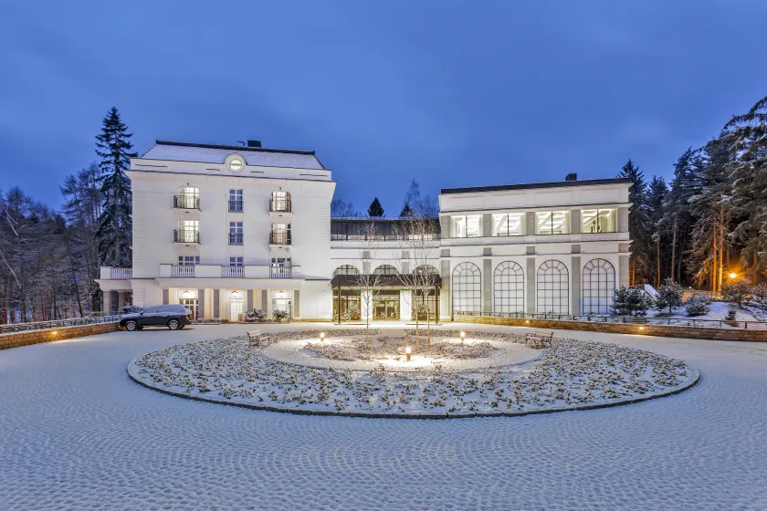 Hotel SPA Dr Irena Eris Polanica Zdrój - Image 1