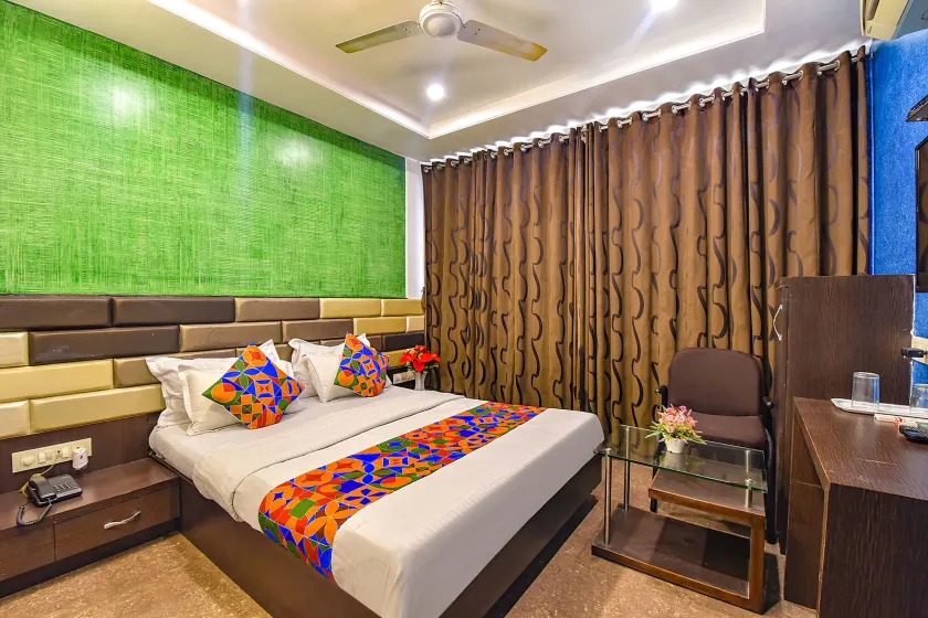Fabexpress Silver Plaza - Image 1