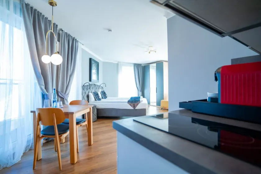 Boardinghouse City Home - Living - Image 1