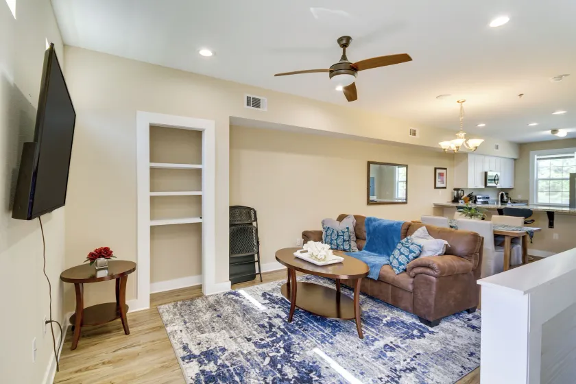 Spacious D'iberville Townhome Near Beach & Casino! - Interiør