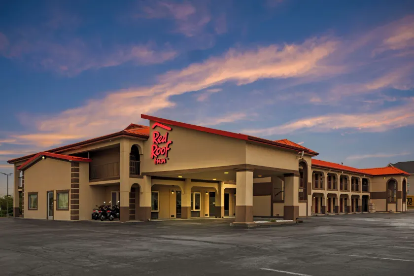 Red Roof Inn Bowling Green - Image 1