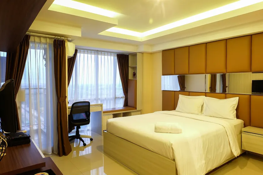 Modern Furnished Studio Apartment H Residence near MT Haryono By Travelio - Zimmer