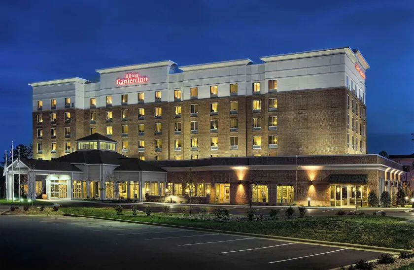 Hilton Garden Inn Raleigh-Cary - Image 1