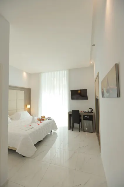 Garibaldi Suite - Image 1