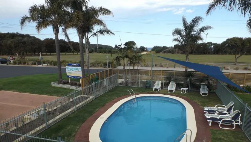 Surfside Merimbula Holiday Apartments - Image 1