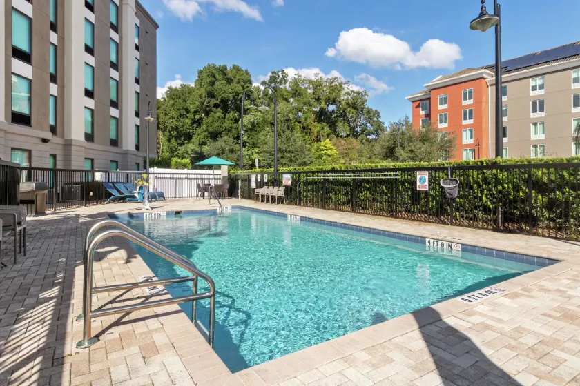 Hampton Inn & Suites Orlando-Apopka - Image 1
