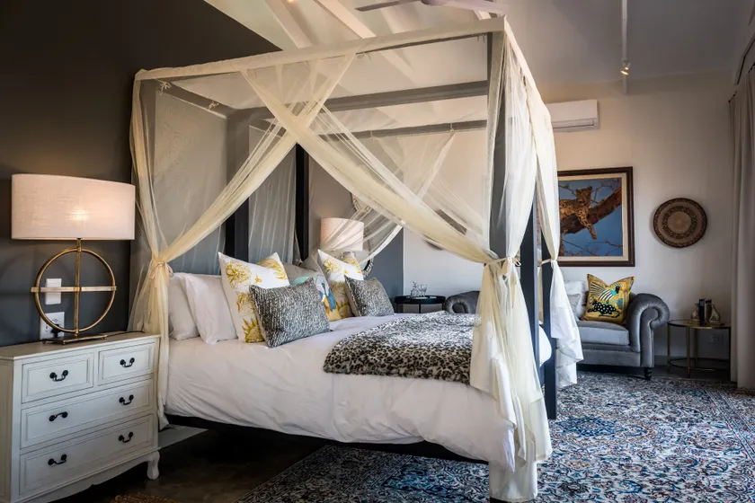 Safari Moon Luxury Bush Lodge - Image 1