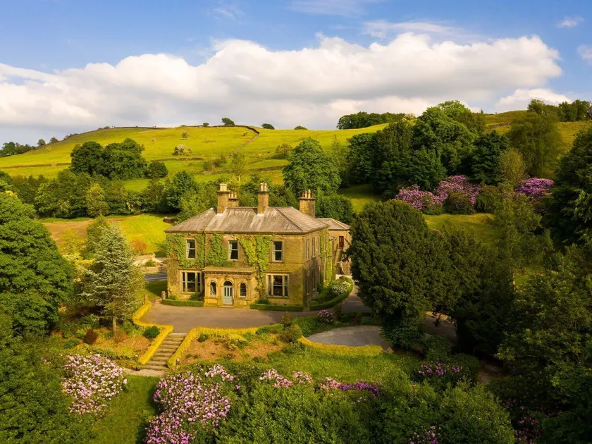 Moorlands Manor - Image 1