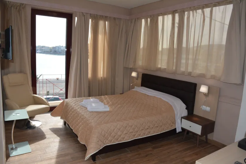 City Point Chios - Image 1