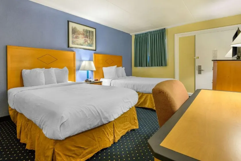 AIRE Hotel Hershey Lebanon - Image 1