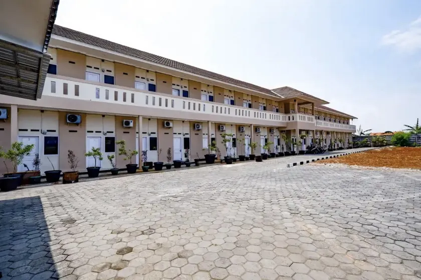 Hotel O Pondok Zamzam Near Taman Arung Palakka, Bone - Image 1