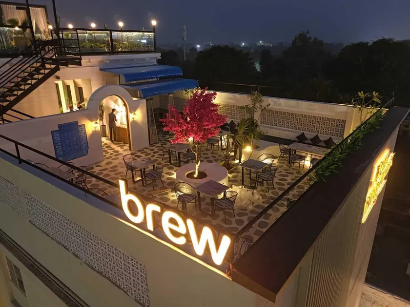 Hotel Alwar Royals - Image 1
