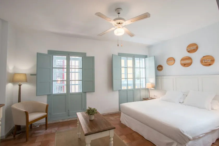 Apartamentos Suites Santa Cruz - Image 1