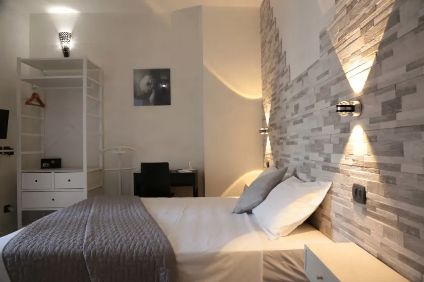 Aurelia Rooms - Image 1
