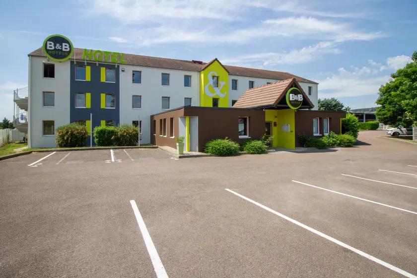 B&B HOTEL BEAUNE Nord - Image 1