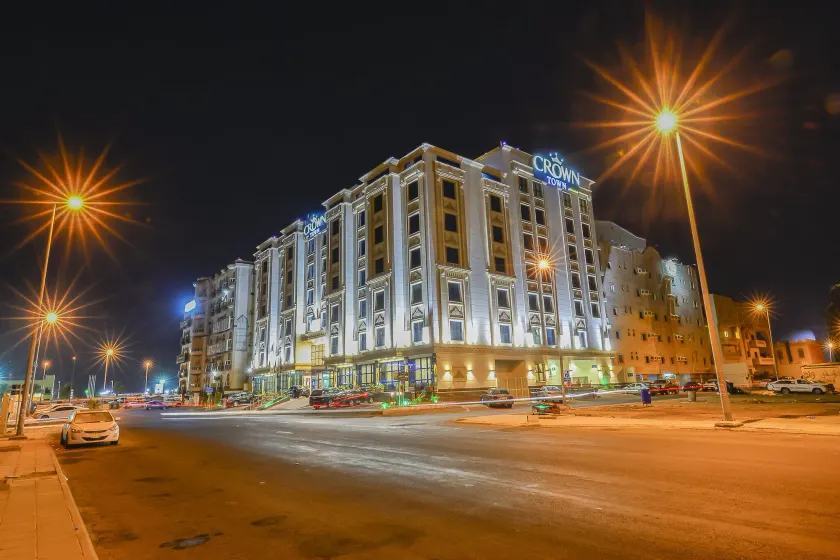 Crown Town Hotel - Image 1