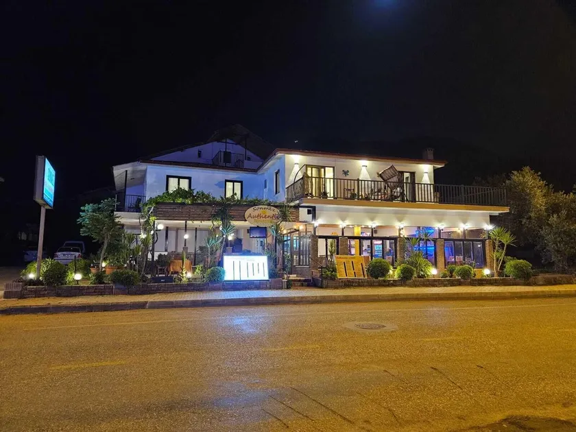 Sonmez Hotel - Image 1