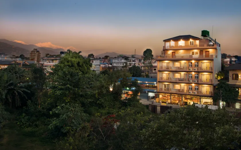 Hotel Lake Shore - Image 1
