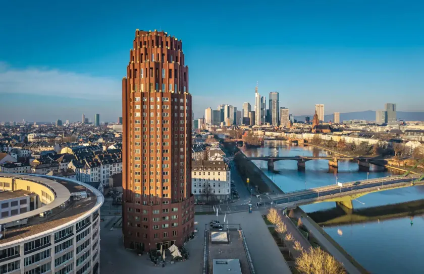 Main Plaza Suite Tower, WorldHotels Elite - Image 1