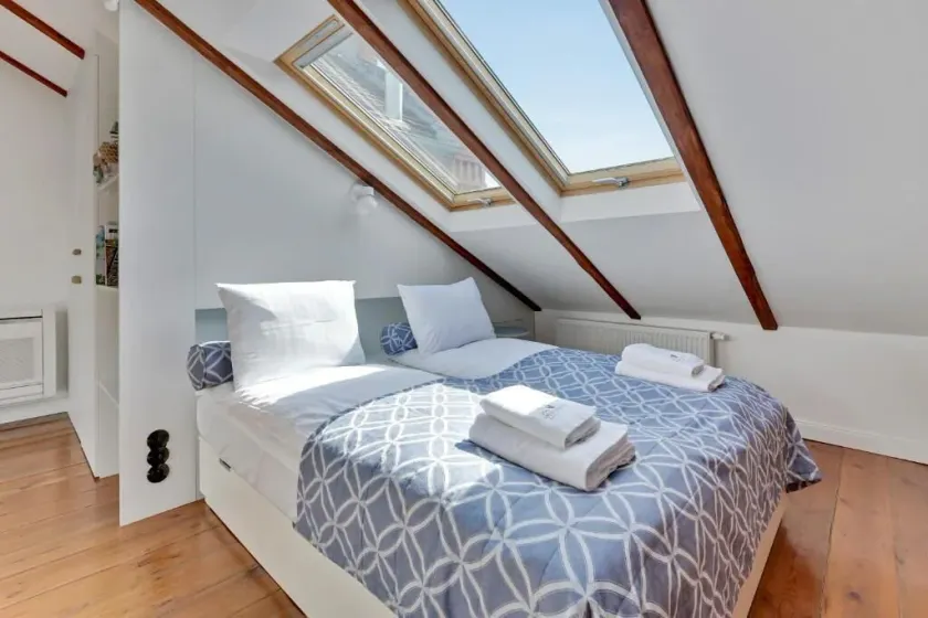 Sopot Cosy Attic - Klimatyczny apartament na poddaszu z parkingiem by Lion Apartments - Rum
