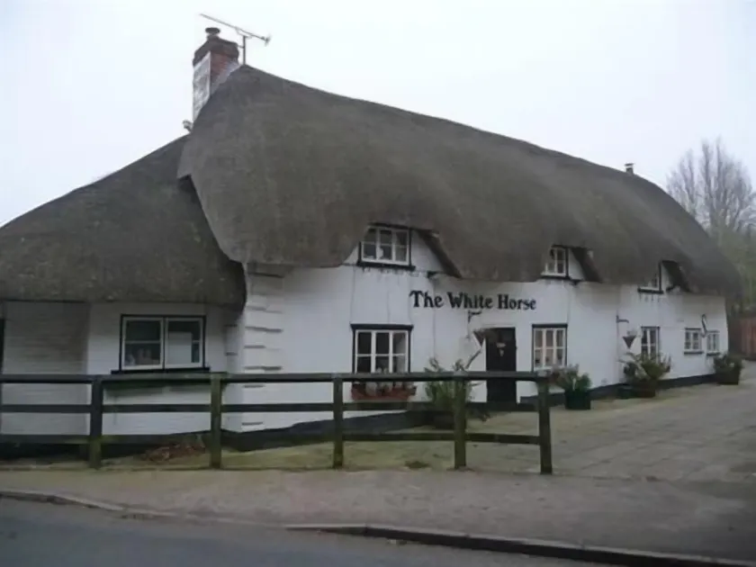 The White Horse Inn - Image 1