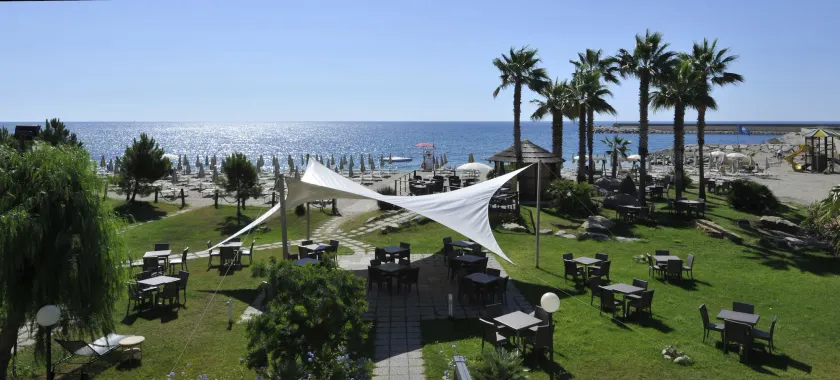 Aregai Marina Hotel & Residence - Image 1