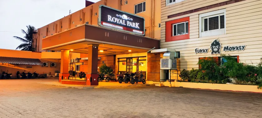 THE ROYAL PARK - Image 1