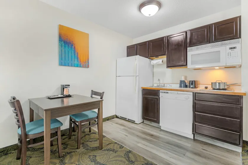 MainStay Suites Madison Airport - Image 1