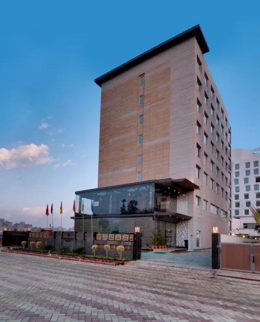 The Golden Palms Hotel & Spa Delhi - Image 1