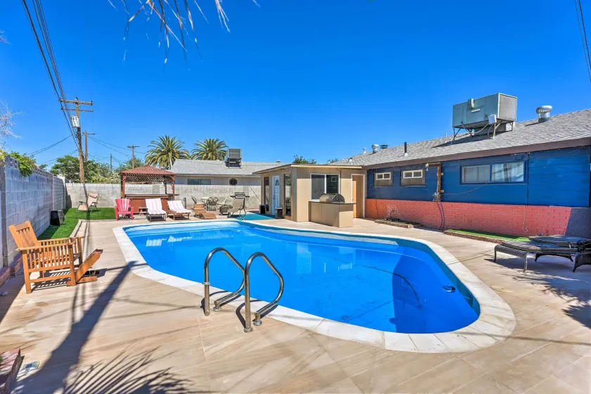Las Vegas Getaway w/ Patio ~ 3 Mi to Strip! - Image 1