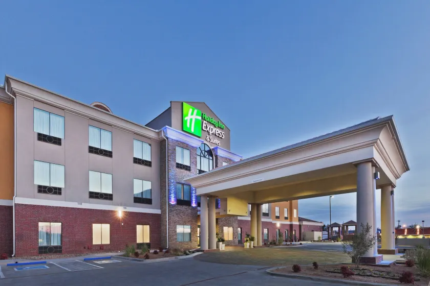 Holiday Inn Express Hotel & Suites Brownfield by IHG - Image 1
