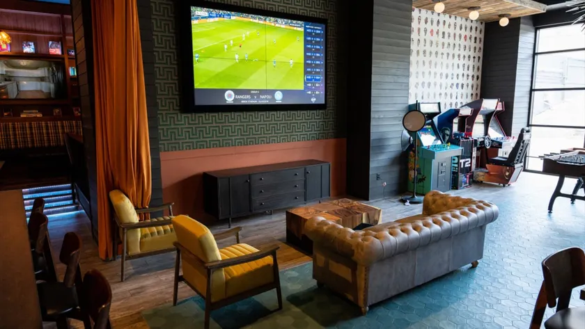 Holiday Inn & Suites Nashville Downtown - Broadway by IHG - Lobby