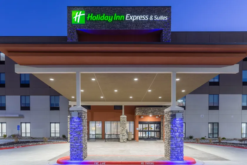 Holiday Inn Express & Suites Kearney by IHG - Image 1