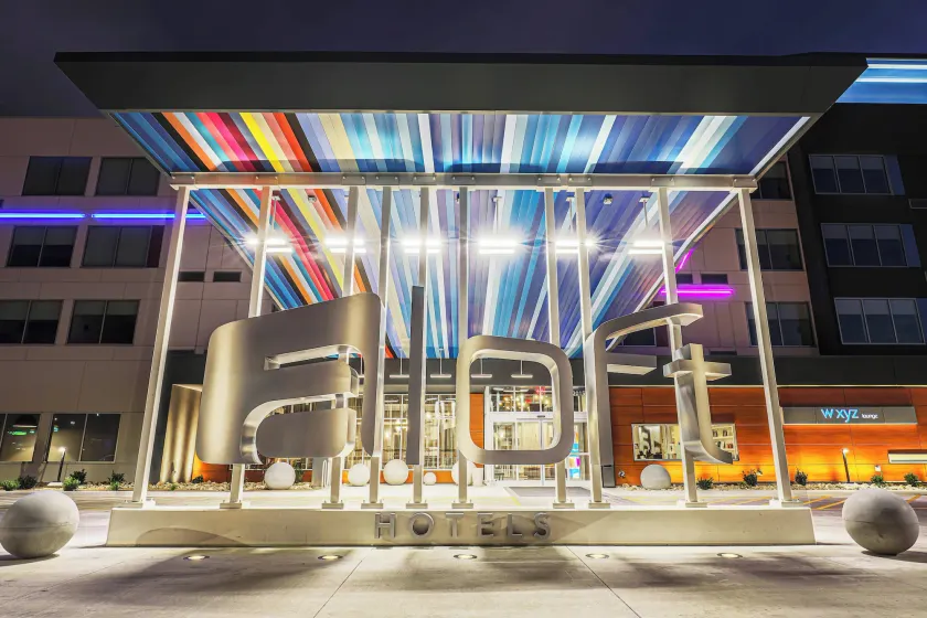 Aloft by Marriott Reno-Tahoe International Airport - Image 1