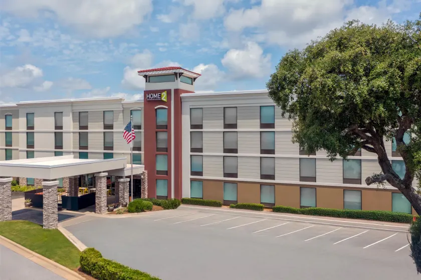 Home2 Suites by Hilton Gulf Breeze Pensacola Area - Image 1