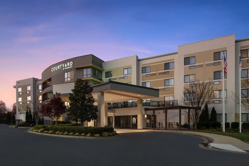 Courtyard by Marriott Raleigh North - Image 1